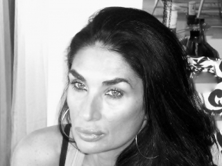 International Psychic Nanette & Tarot Reader